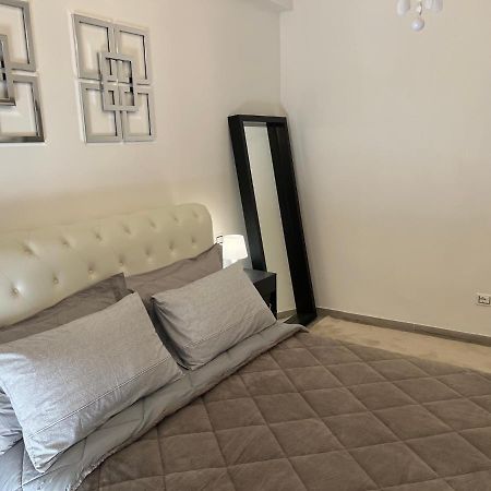 Casa Pepi Apartment Pesaro Luaran gambar